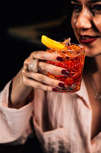 praguebreathtaking-cabaret-show-with-4-course-dinner-option