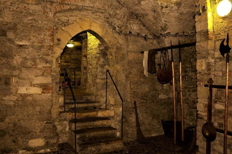 Prague's Best-Old Town, Charles Bridge, Underground, Alchemy - Key Points