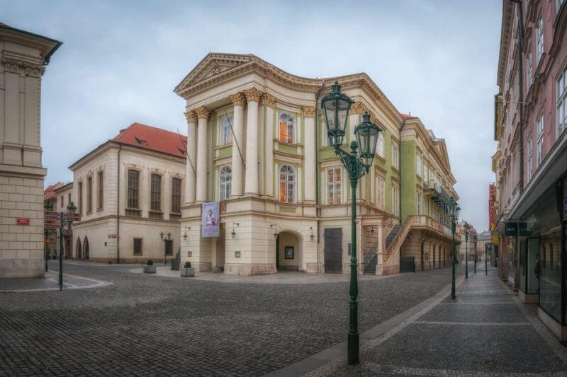 Pragues communist past - FAQ