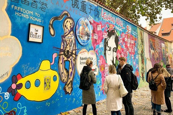 pragues-top-sights-old-town-jewish-quarter-charles-bridge-tip-based-tour