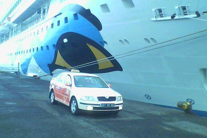 Praia city to the airport. - Who Should Consider This Service?