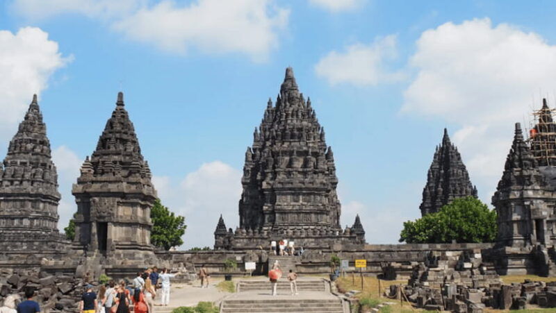 prambanan-hidden-temple-ramayana-ballet-perfomance
