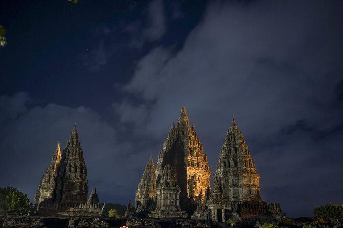 Prambanan Temple (Sunset)  Ramayana / Roro Jonggrang Ballet - A Complete Breakdown of the Tour