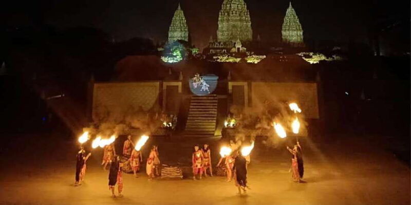 prambanan-watching-ramayana-ballet-performance-with-dinner