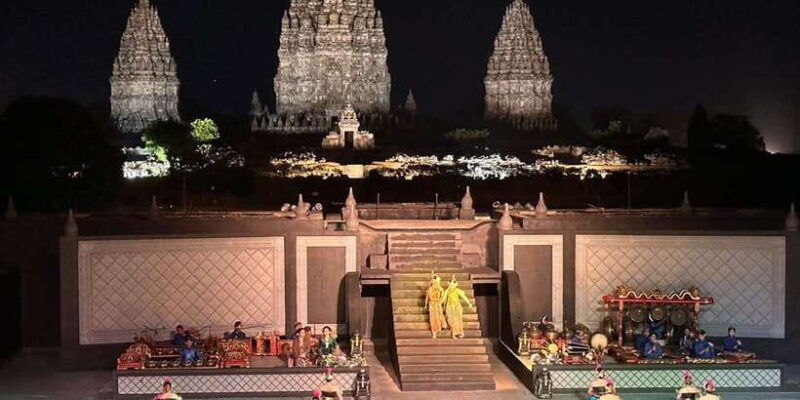 prambanan-watching-ramayana-ballet-performance-with-dinner