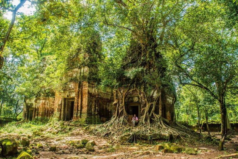 prasat-thom-koh-ker-group-beng-mealea-full-day-tour