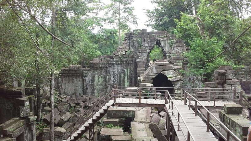 prasat-thom-koh-ker-group-beng-mealea-full-day-tour