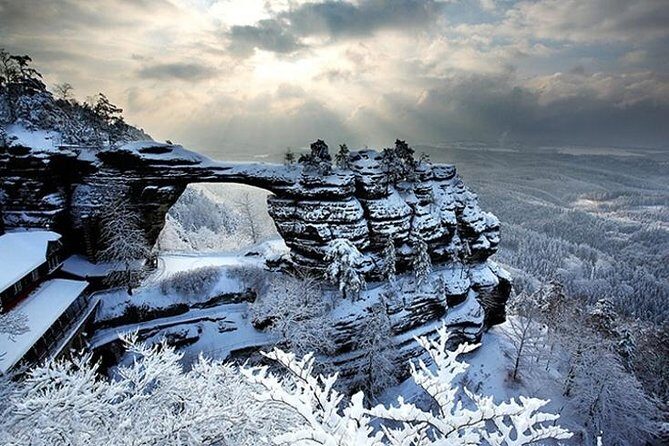 Pravcicka Gate & Bastei Bridge Winter National Park Tour from Prague - FAQ