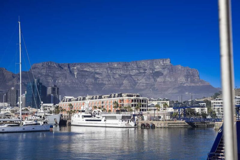 Pre-Booked: Robben Island, Bo-kaap & Table Mountain Tour - Key Points