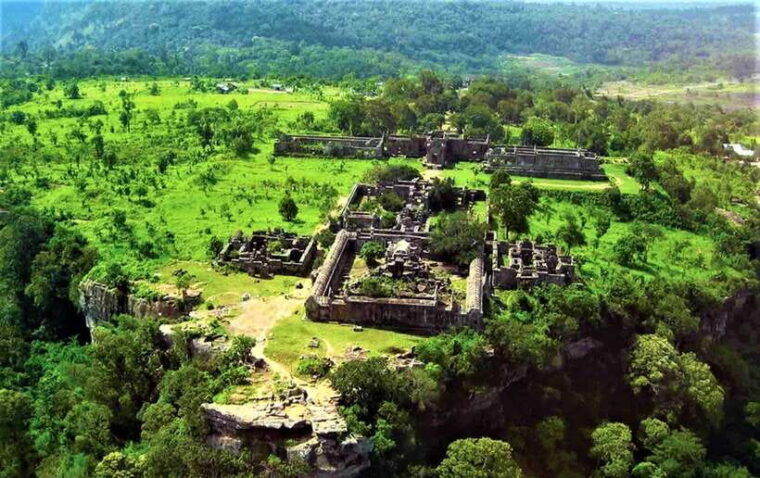 preah-vihear-temple-koh-ker-bengmealea-tour-from-siem-reap
