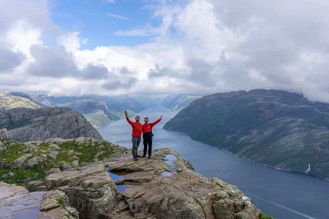 preikestolen-hidden-trail-hike-and-canoe-trip