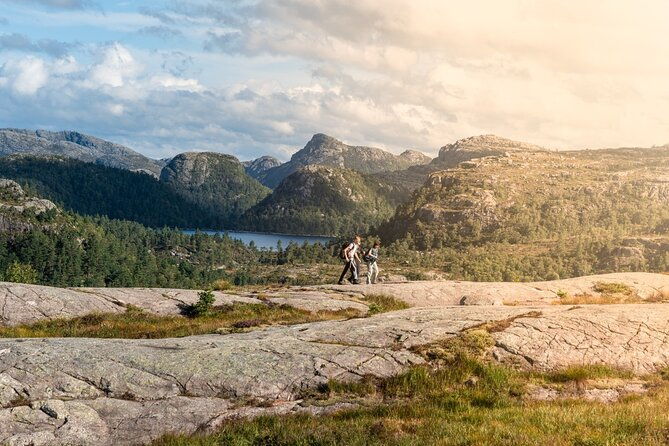preikestolen-pulpit-rock-hike-with-a-norwegian-guide