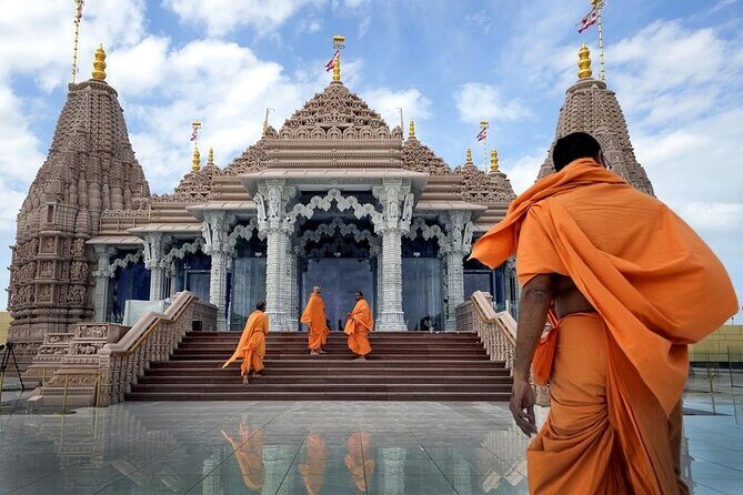 Premium Abu Dhabi City Tour With Hindu Temple Visit - Private - Transportation and Duration: What to Expect