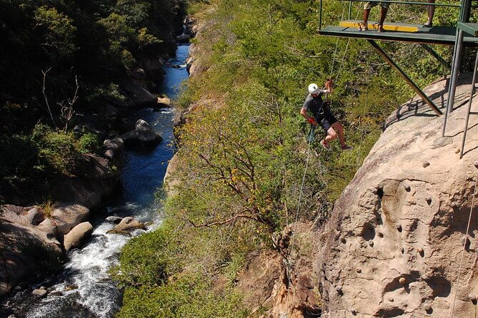 premium-adventure-tour-on-the-slopes-of-the-rincon-de-la-vieja-volcano