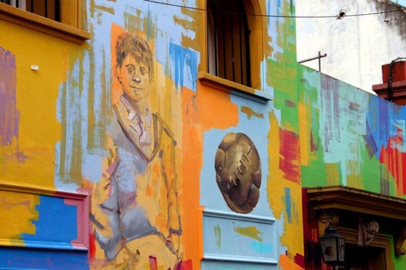 premium-argentinian-wine-and-malbec-tasting-urban-art-tour