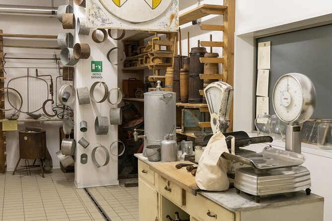 premium-cheeses-and-gins-tour-in-the-prosecco-hills-full-lunch