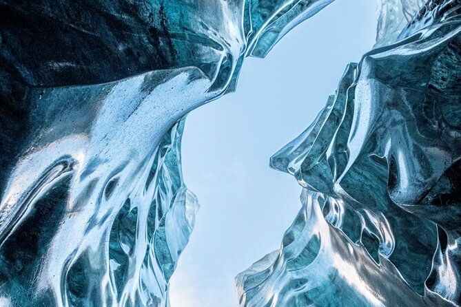 premium-ice-cave-tour-vatnajokull-iceland