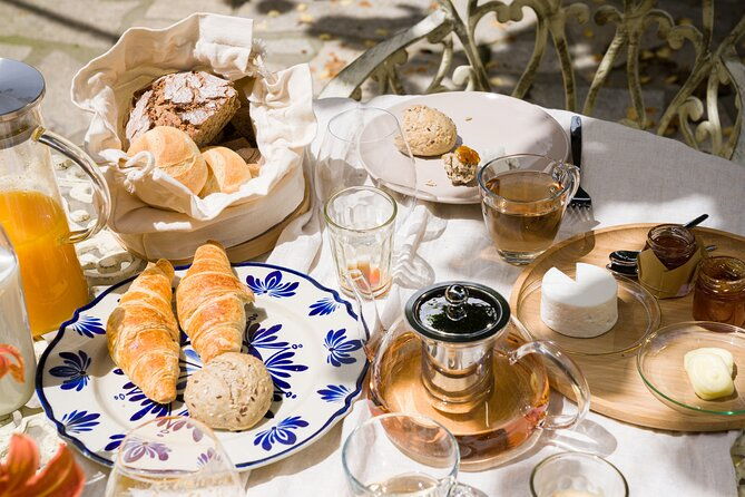 premium-private-vinho-verde-tour2-wineries-with-tastings-lunch-4