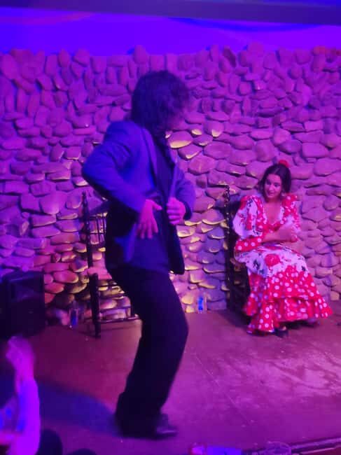 PREMIUM TAPAS TOUR: Paella, Tapas, Winery and Flamenco - FAQs