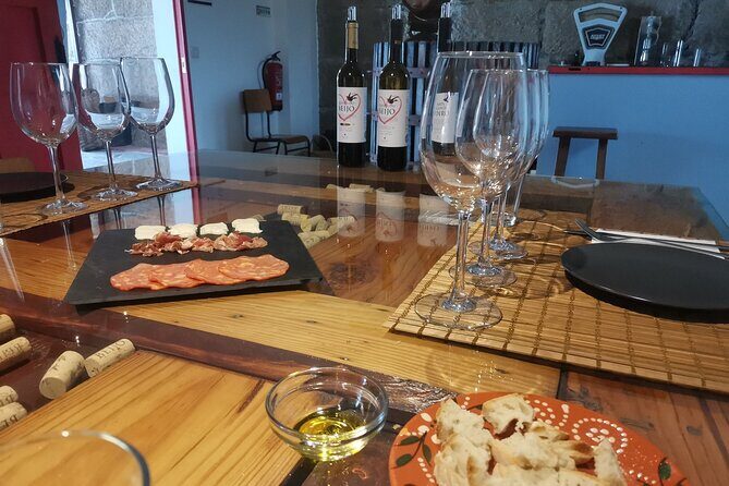 PREMIUM TASTING and TAPAS with GUIDED TOUR - Key Points