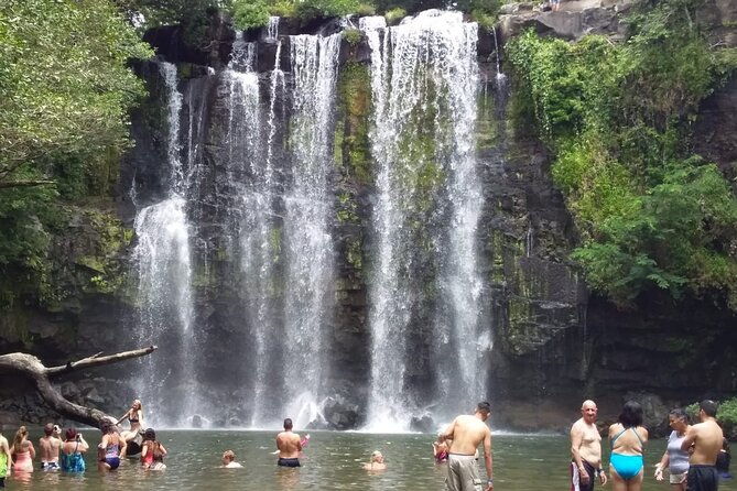 premium-toursloths-and-rio-celeste-y-cortez-waterfalls-tenorio-volcano-park