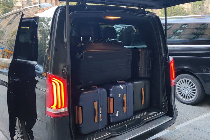 premium-transfer-from-to-airport-and-port