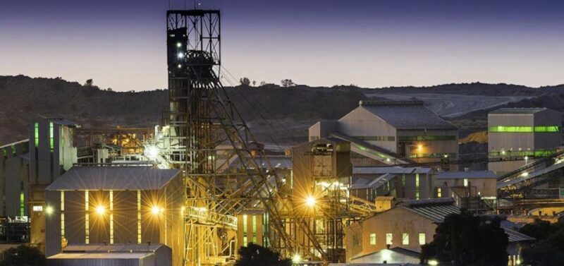 Pretoria: Cullinan Surface Diamond Mine Walking Tour - Practical Details: How the Tour Works