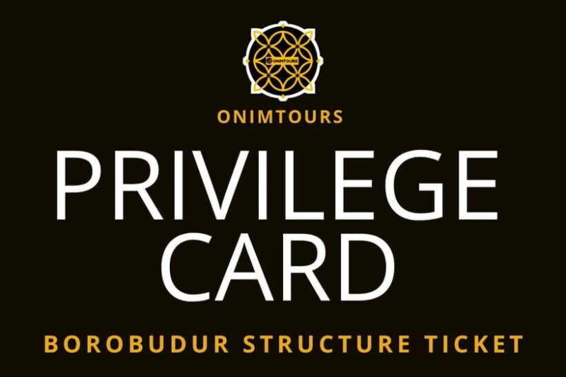 previlege-borobudur-structure-climb-up-by-onim