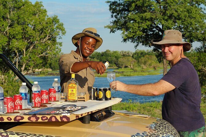 Prime Safari Game Drive with Gin Tonic and Amarula break - Exploring the Prime Safari Game Drive with Gin Tonic and Amarula Break