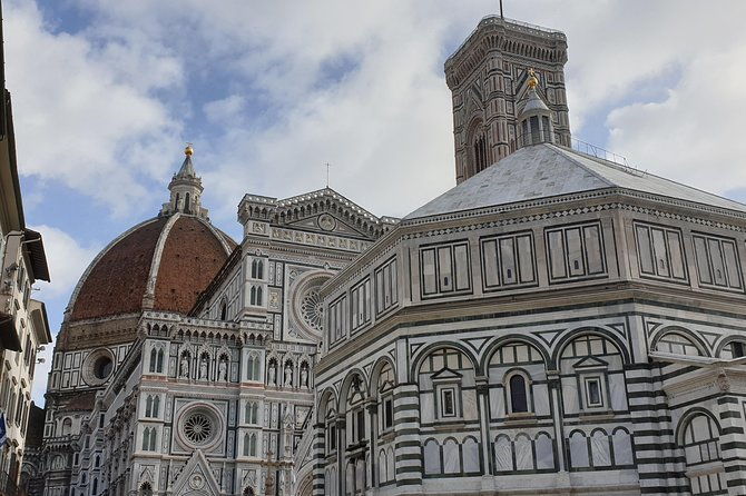 priority-entrance-florence-cathedral-and-close-up-view-of-the-frescos