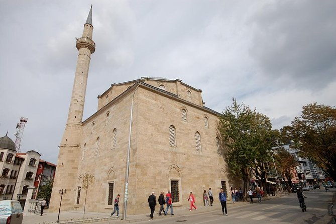 pristina-half-day-walking-tour