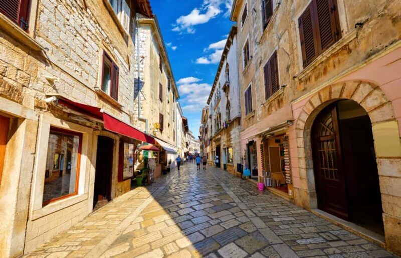 Privat Full-Day Istrian Gems Tour in Croatia from Rovinj - The Hilltop Town of Motovun: Breathtaking Views and Medieval Charm