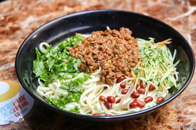 Private 1 Day Tour Tiananmen Square Forbidden City Great Wall - Lunch and Rest: Tasting Authentic Beijing Cuisine