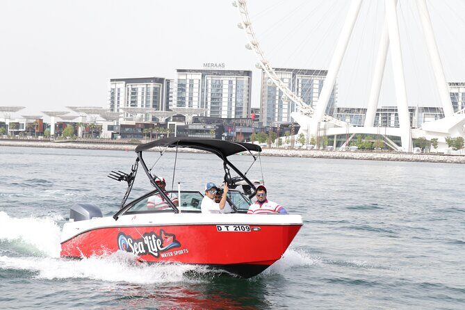 Private 1 Hour Boat Ride in Dubai - The Experience in Detail