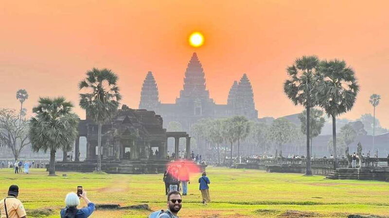 private-2-day-angkor-wat-sunrise-discover-all-major-temple