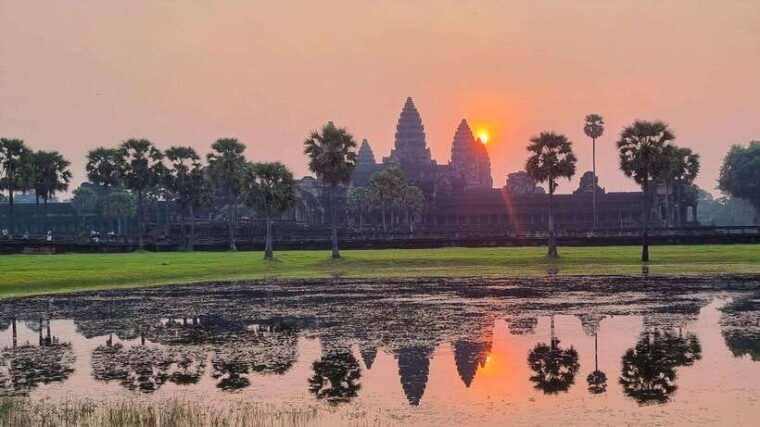 private-2-day-angkor-wat-sunrise-discover-all-major-temple