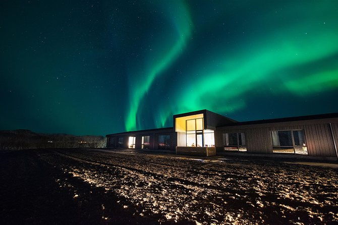 private-2-day-glacier-lagoon-ice-cave-and-northern-lights