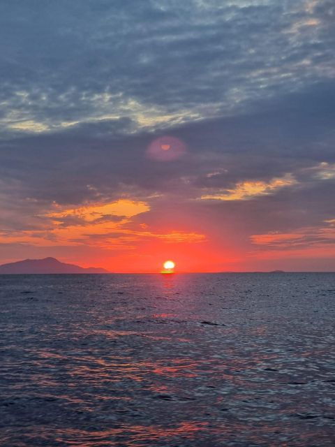 private-2-hour-boat-tour-along-the-sorrento-coast