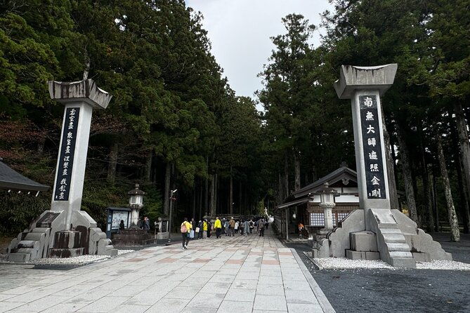 private-2-hour-koyasan-highlights-tour-unesco-heritage