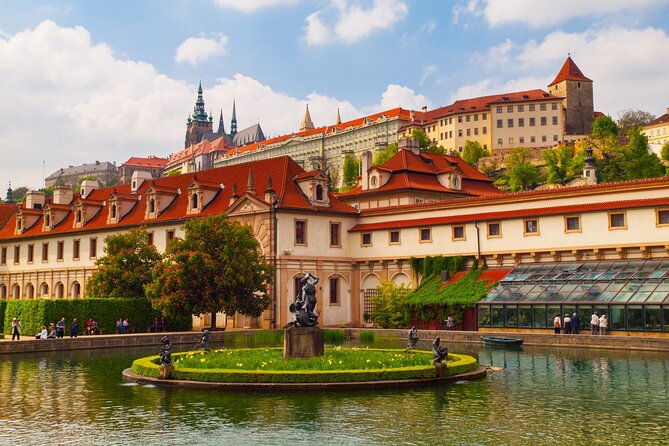 private-2-hour-morning-walking-tour-of-prague-castle