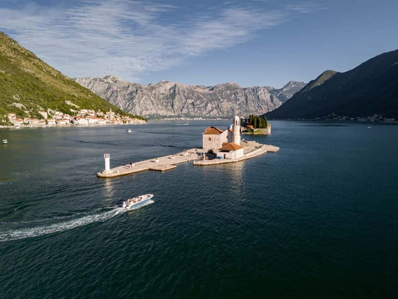Private 2-hour Our Lady of the Rock & Perast by speedboat - The Charm of Perast