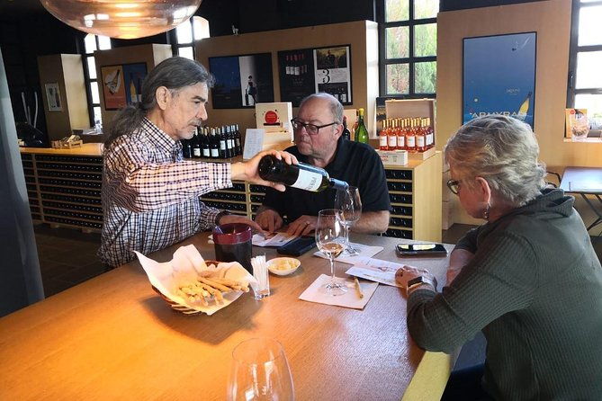 private-2-hour-sightseeing-experience-in-athens-2