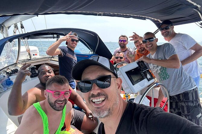 private-2-hour-tour-of-barcelona-on-a-sailboat