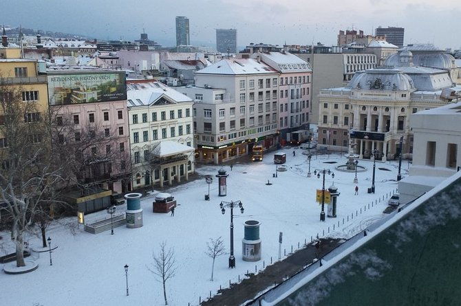 private-2-hour-walking-tour-of-bratislava-with-official-tour-guide