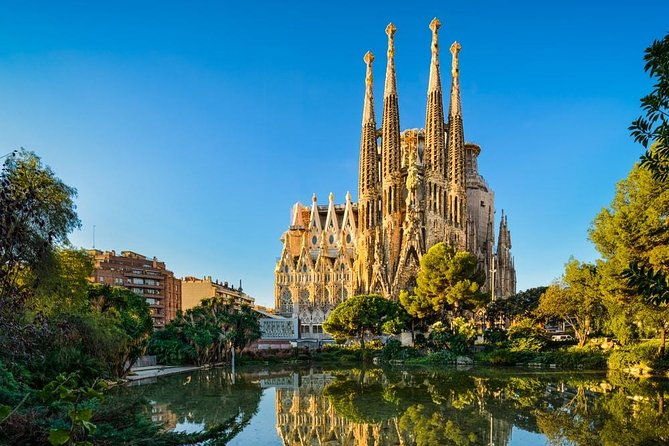 private-2-hours-sightseeing-tour-in-barcelona
