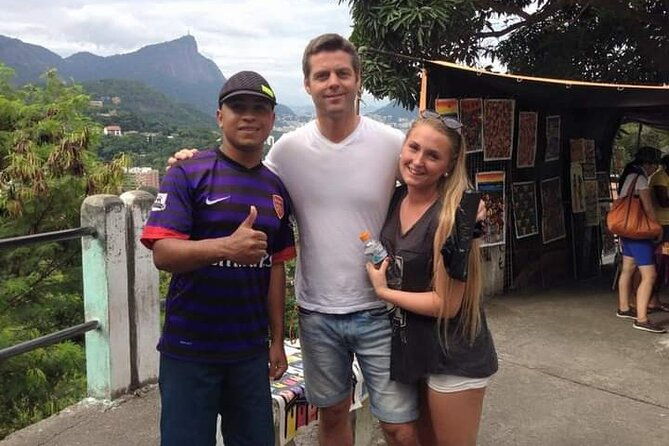 private-2-hours-sightseeing-walking-tour-in-rocinha-and-moto-taxi