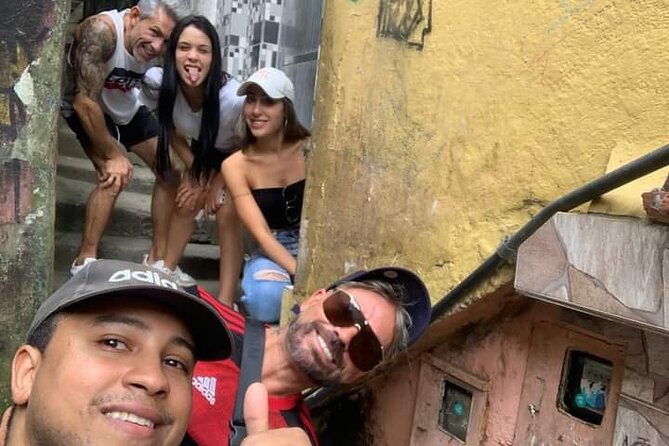 private-2-hours-sightseeing-walking-tour-in-rocinha-and-moto-taxi