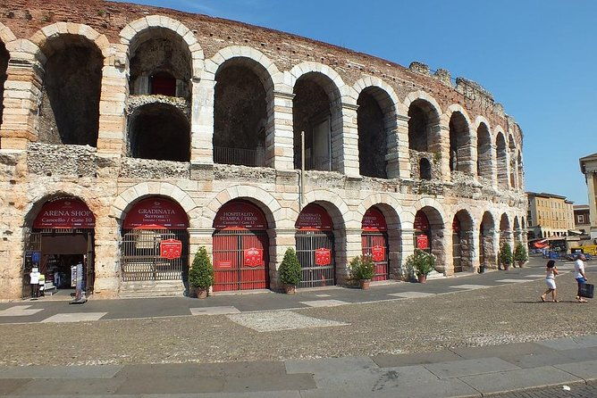 private-25-hour-walking-tour-of-verona-with-private-tour-guide