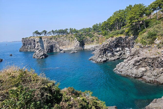 private-2days-tour-a-lot-of-experience-driver-in-jeju-island-2