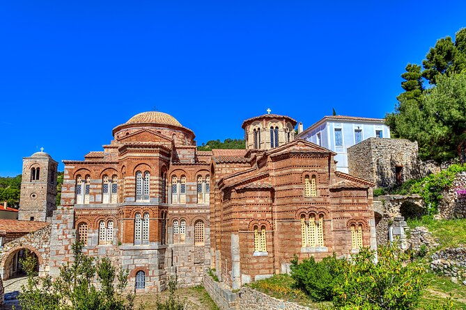 private-2days-trip-to-delphi-arachova-hosios-loukas-thermopylae-tour
